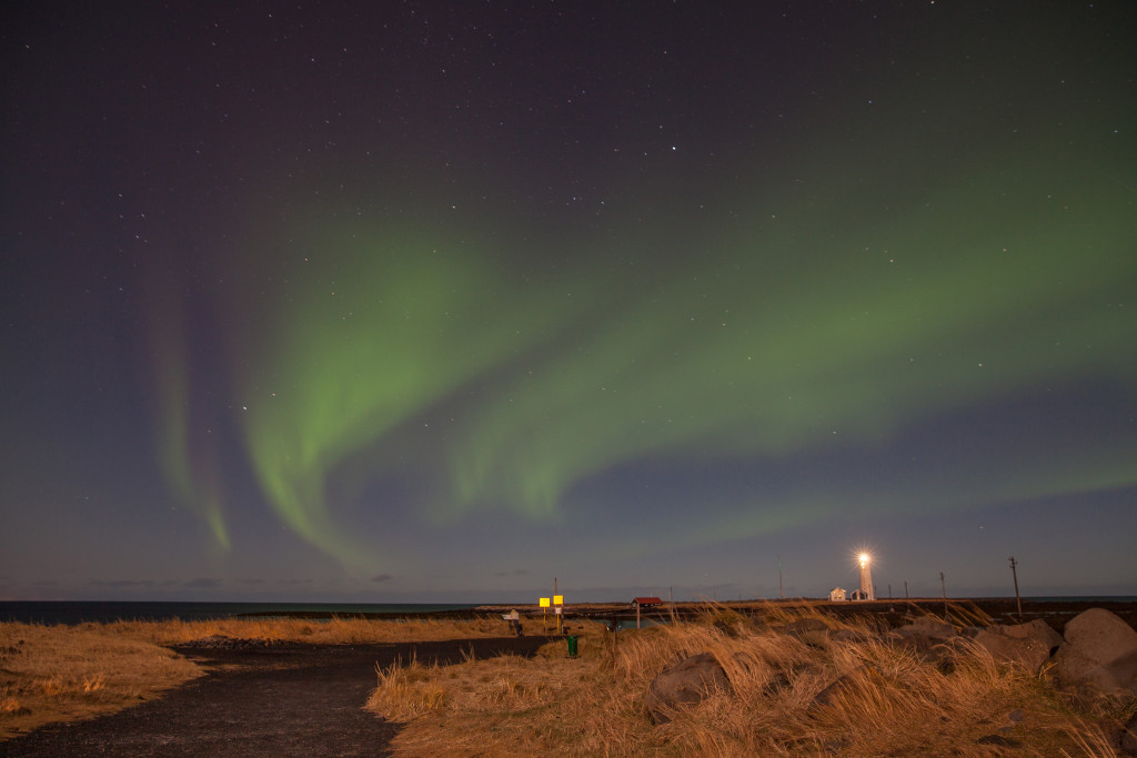northern-lights-grotta-lighthouse-reykjavik